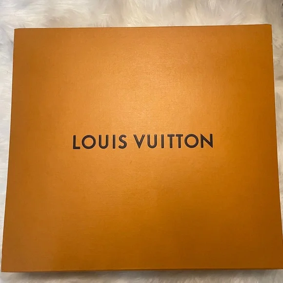 Woman’s Bag - Picture 15 of 15